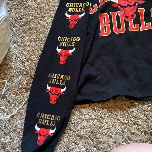 OFFICIAL NBA chicago bulls cropped hoodie - Picture 2 of 3